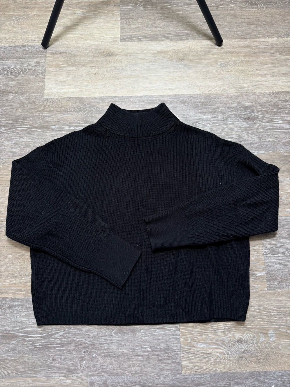 Lululemon Classic Black Mock Neck Knit Sweater / Size 6